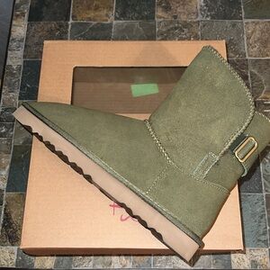 🆕 Genuine Suede Olive Green Mini Boots Size 9 by Style & Co.
